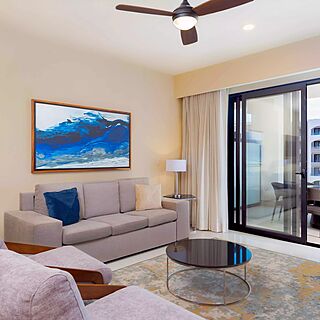 Villa La Valencia Beach Resort & Spa — Sample living room