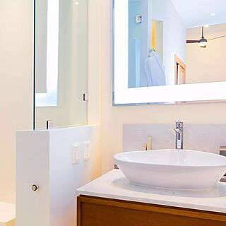 Villa La Valencia Beach Resort & Spa — Sample bathroom