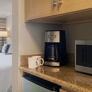 Marriott's Maui Ocean Club - Molokai, Maui & Lanai Towers &mdash; Sample kitchenette