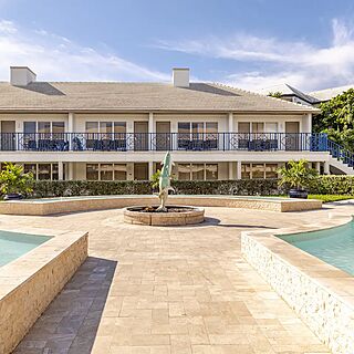 Courtyard/Building 3