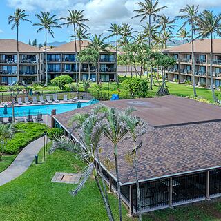 Pono Kai &mdash; Resort grounds