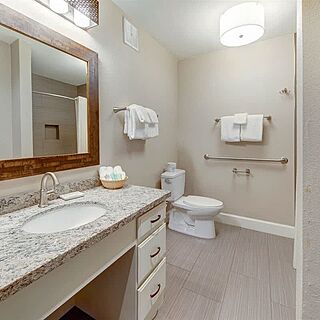 Pono Kai &mdash; Sample bathroom