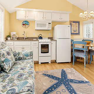 Colonial Acres Resort — Sample kitchen