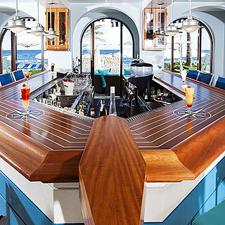 Lobby / Pool Bar