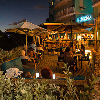 Beach Bar and Cafe