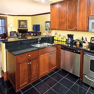 Wyndham Dye Villas at Myrtle Beach — Sample kitchen