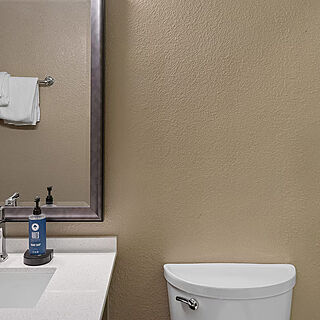 Club Wyndham Smoky Mountains — Sample bathroom