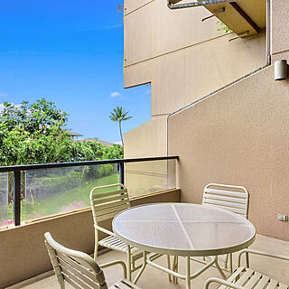 Kahana Villa Resort — Sample balcony