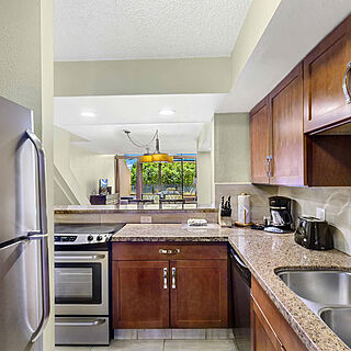Kahana Villa Resort — Sample kitchen