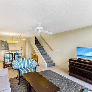 Kahana Villa Resort — Sample living room