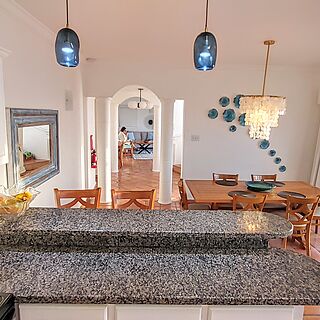 Kitchen & Dining
