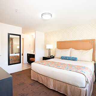 The Colonies at Williamsburg — Sample bedroom