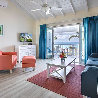 La Vista Beach Resort — Sample living room