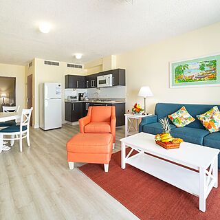 La Vista Beach Resort — Sample living room