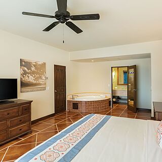 Hacienda del Mar Resort — Sample bedroom