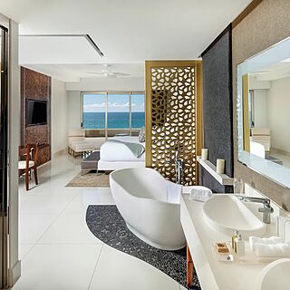 Garza Blanca Resort & Spa Los Cabos — Sample bathroom