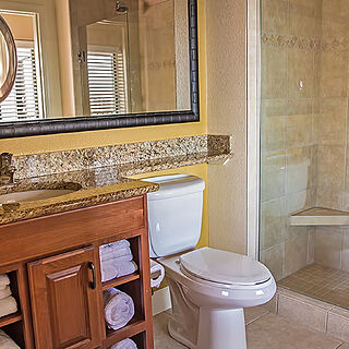 Westgate Lakes Resort & Spa — Villa Master Bathroom