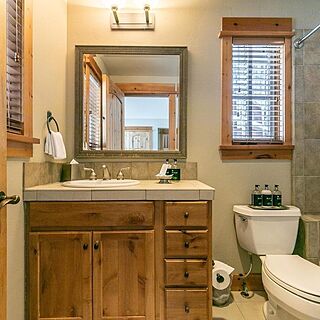 Full bath with every room