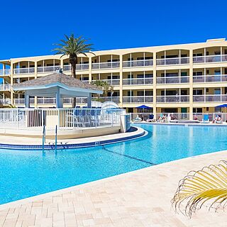Coral Reef Beach Resort — Pool area