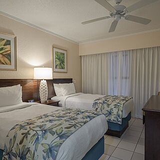 Casa del Mar Beach Resort — Sample bedroom