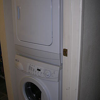 Banyan Harbor Resort — Sample unit laundry